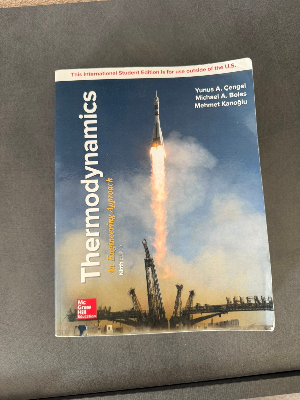 9e uitgave van Thermodynamics An Engineering Approach, Ophalen of Verzenden, Gelezen