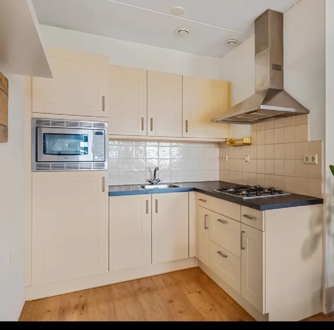 Prima hoekkeuken met apparatuur, Huis en Inrichting, Keuken | Complete keukens, Ophalen, Gebruikt, Hoekkeuken, Kunststof