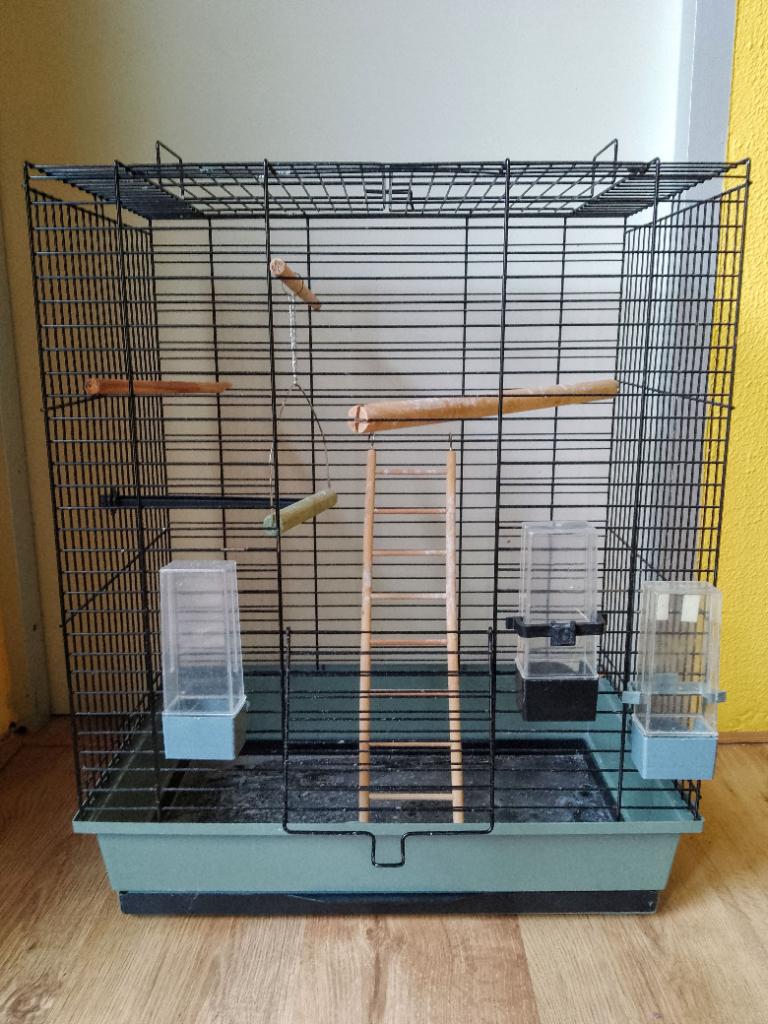 Grote vogelkooi 65x 55x 35 cm, Ophalen of Verzenden, Zo goed als nieuw, Metaal, Vogelkooi