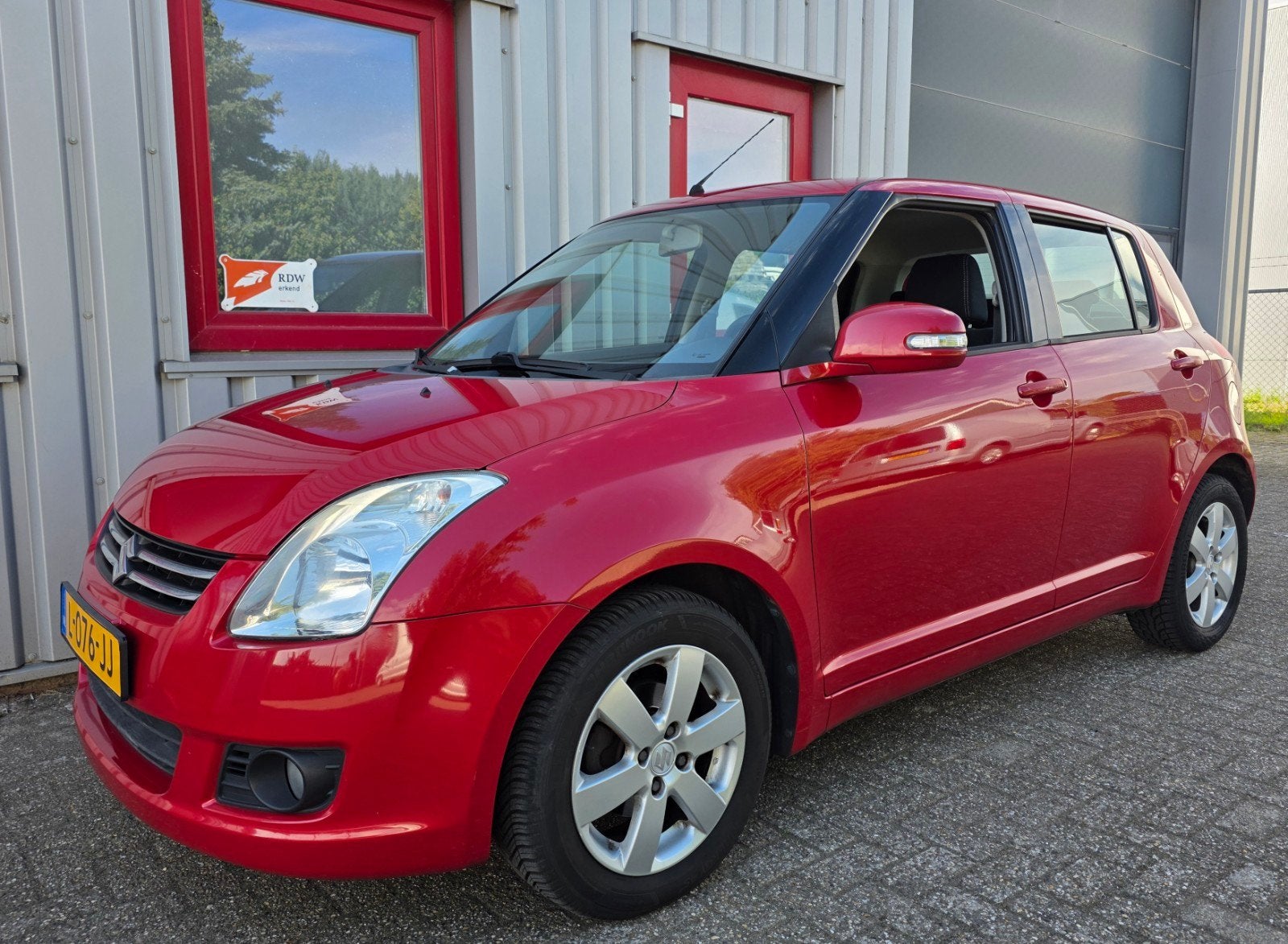 ✅ Suzuki Swift 1.3 2010, 5 Deurs, Airco, Carplay, Nieuwe APK, Auto's, Voorwielaandrijving, Stof, 40 €/maand, 400 kg