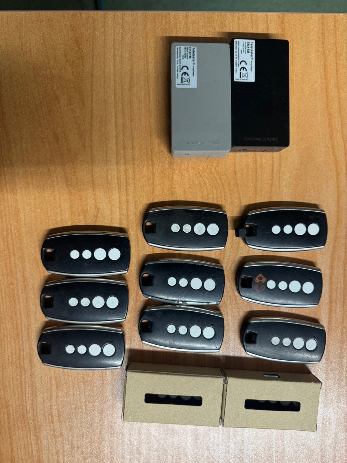 Tedsen Teletaster set – 2x EKX1M ontvanger + 11 handzenders, Ophalen, Gebruikt, Fotocamera