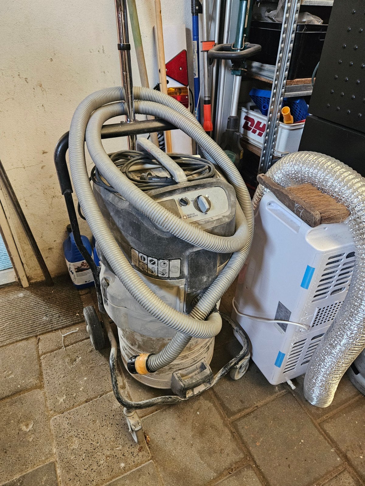Nilfisk Advance IVB 7-M Industriële Stofzuiger 1200W, Ophalen, Gebruikt, ., Overige typen