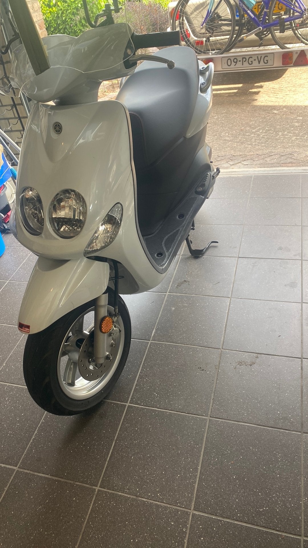 Prachtige witte Yamaha Neos snor bj 2016, Ophalen, Gebruikt, Benzine, Neo's