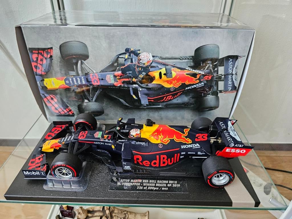 Max verstappen, brasile 2019 en België 2021 1.18 schaal, Hobby en Vrije tijd, Modelauto's | 1:18, Ophalen of Verzenden, Zo goed als nieuw
