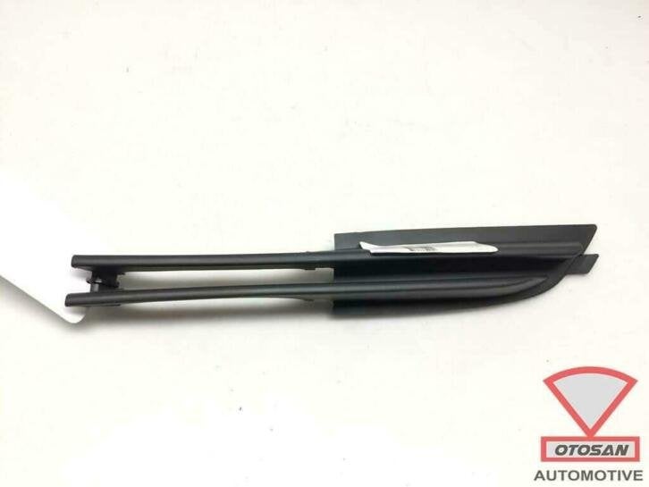 bmw 3 serie e46 voorbumper rooster rechts nieuw! 0649592, Petuelring 130
80788  Munich, DE, Info@bmw.de, Rechts, Nieuw