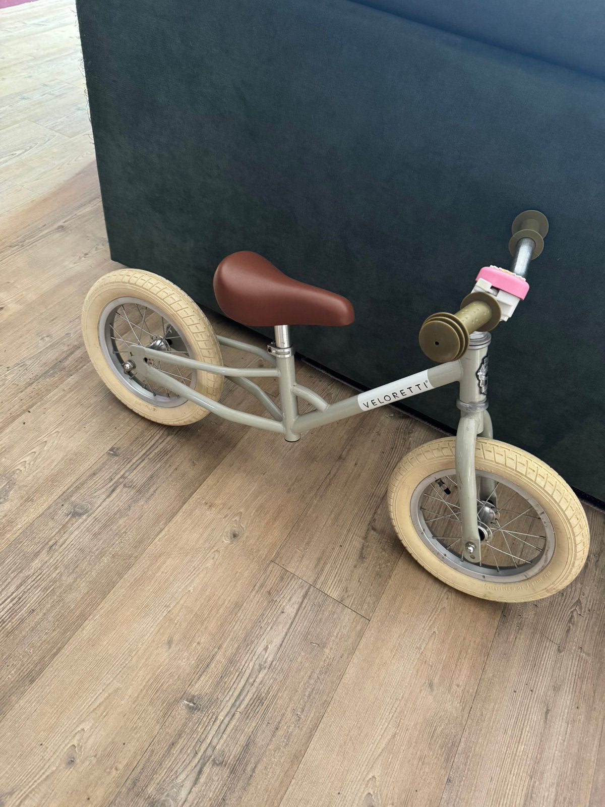 Veloretti tricycle / driewieler / loopfiets - pebble grey, Fietsen en Brommers, Fietsen | Kinderfietsjes, Ophalen, Gebruikt, Minder dan 16 inch