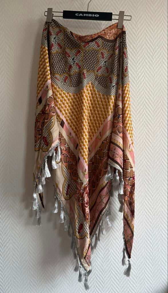 Mucho Gusto  triangel sjaal, Ophalen of Verzenden, Nieuw, Maat 38/40 (M), Sjaal