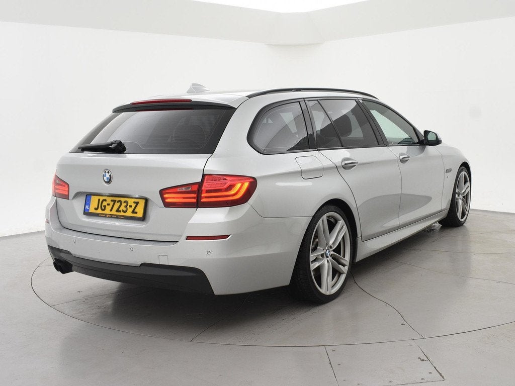 BMW 5-serie Touring 520i 260 PK M-SPORT INTERIEUR + EXTERIEU, Automaat, Automatische klimaatregeling, Gebruikt, Euro 6