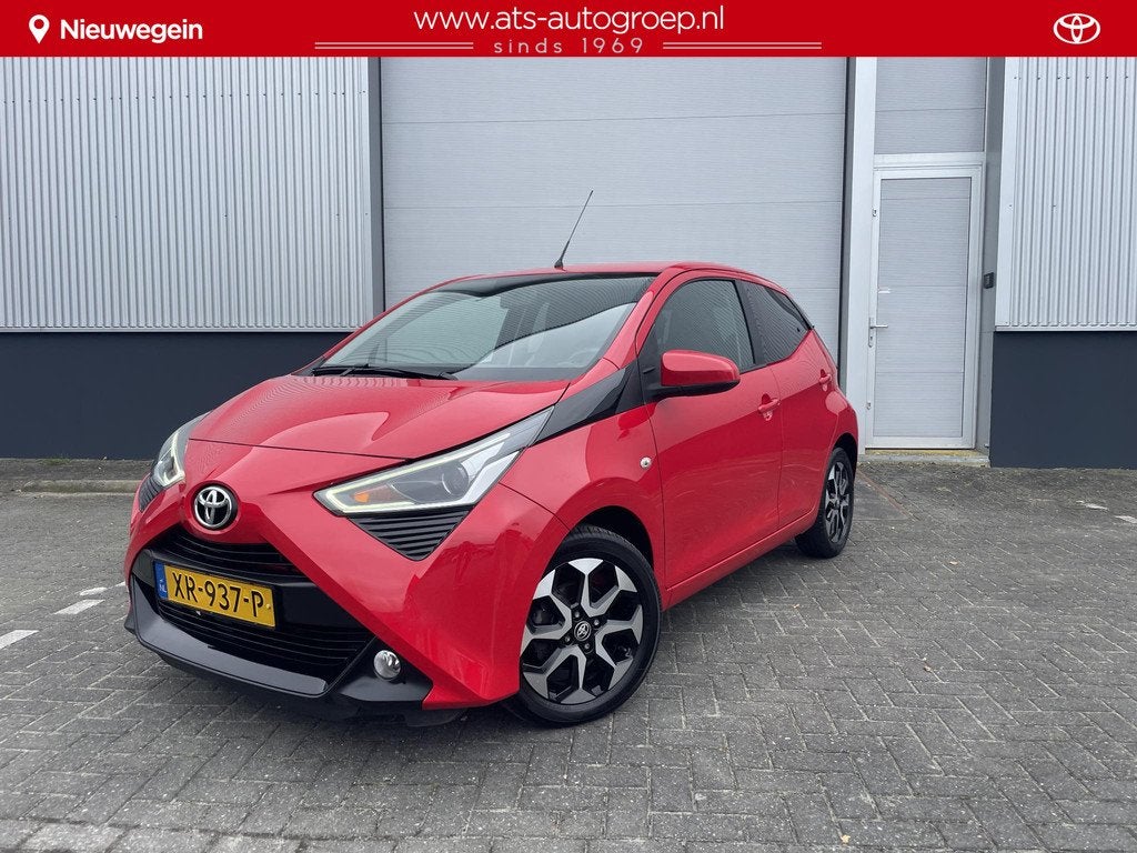 Toyota Aygo 1.0 VVT-i x-joy | Apple/Android navigatie | Lm v, Voorwielaandrijving, Stof, Gebruikt, Euro 6