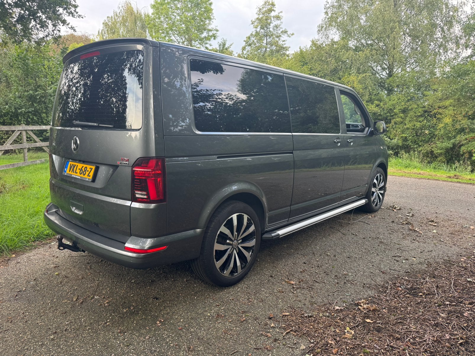 Foto 9 van Volkswagen T6.1 Bulli 204PK 4Motion | Zeer compleet | DC