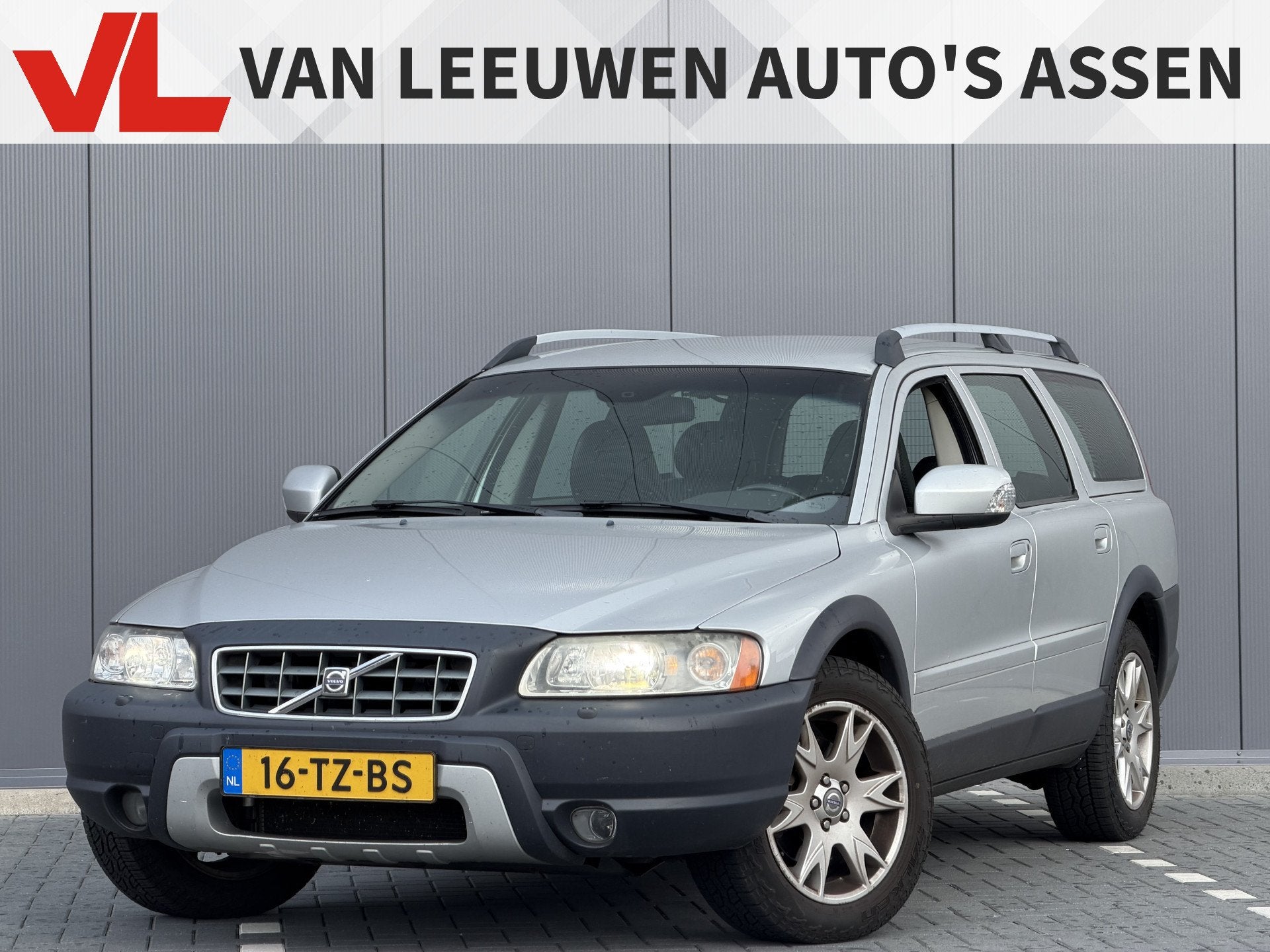 Volvo XC70 2.5 T Summum | Nieuw binnen | Memory | Trekhaak |, Auto's, Volvo, Automaat, Zwart, XC70, 2521 cc
