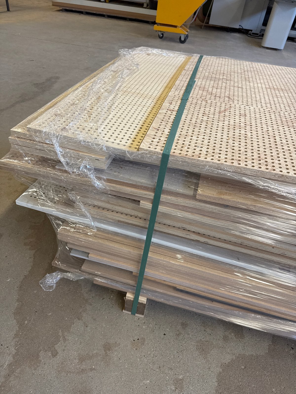 Rest houten stroken en geperforeerde platen, Ophalen, Gebruikt, Minder dan 25 mm, Plank