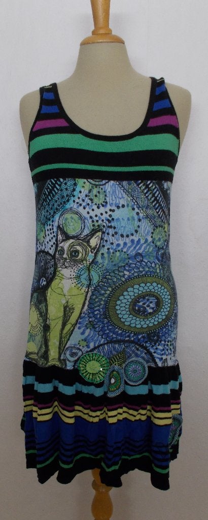 Leuk beetje knitwear achtig poezenprint jurkje v Desigual! M, Maat 38/40 (M), Gedragen, Boven de knie, Meerkleurig