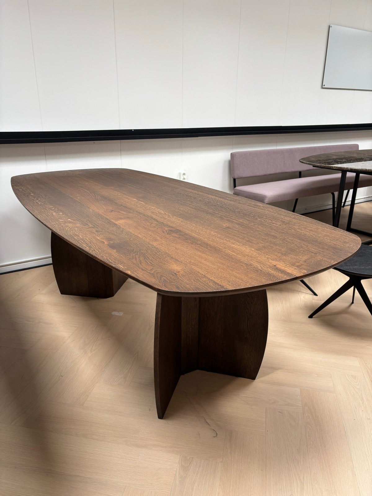 Kas20 Outlet Tafel Japandi Stijl Donkerbruin Eiken Fineer, Huis en Inrichting, 100 tot 150 cm, Eikenhout, Ophalen of Verzenden