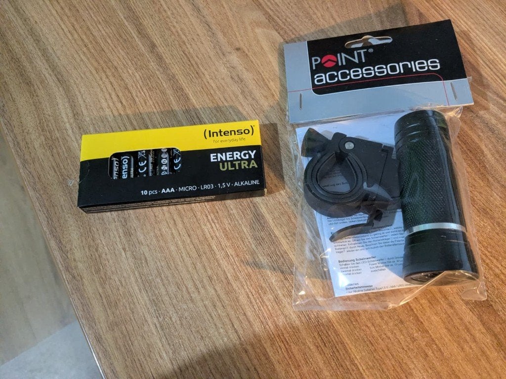 Goede, degelijke Fietslamp, Batterij, Voorlicht, Nieuw, Ophalen of Verzenden