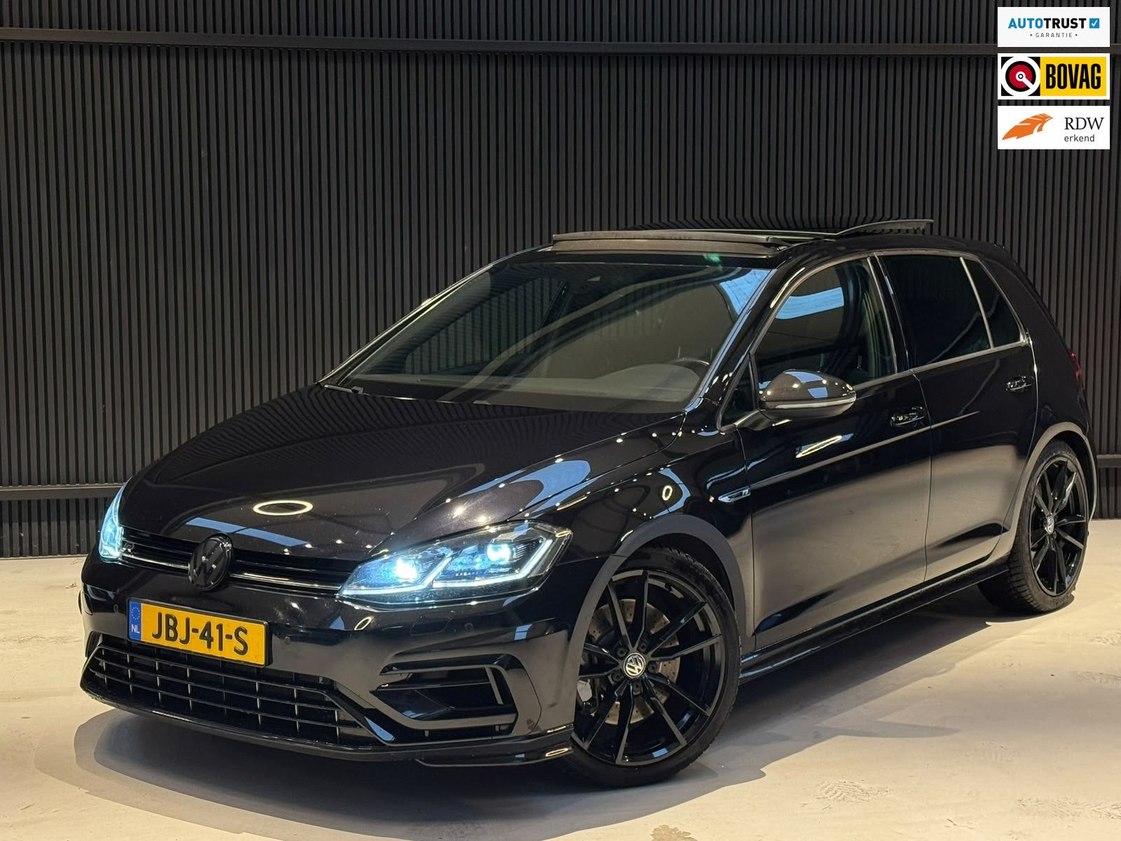 Volkswagen GOLF 2.0 TSI 4Motion R AKRA|Pano|Carbon, Automaat, Gebruikt, Euro 6, 4 cilinders