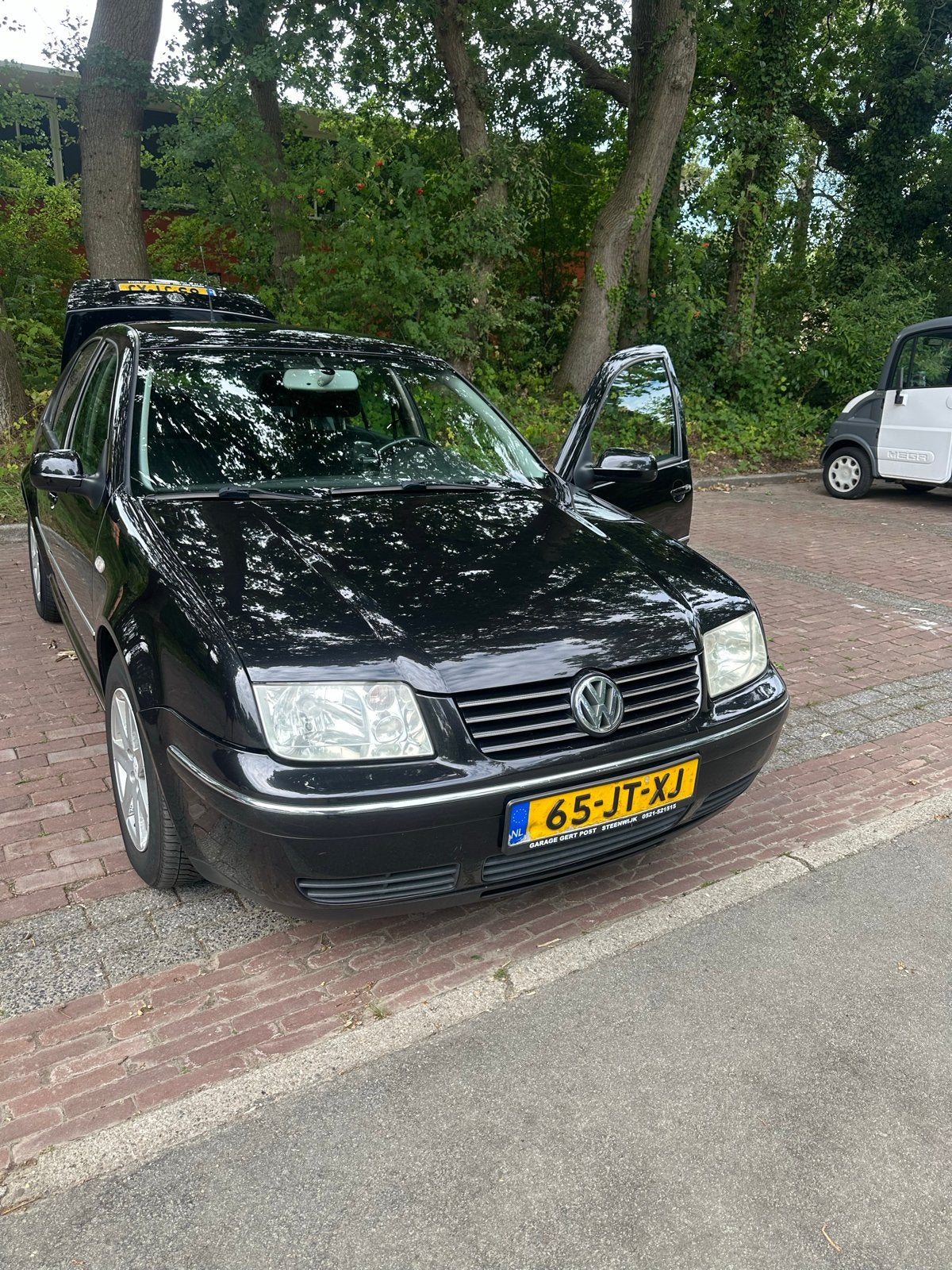 Volkswagen Bora 2.0 85KW 2002 Zwart, Auto's, Volkswagen, Bora, 4 cilinders, 1984 cc, 1207 kg