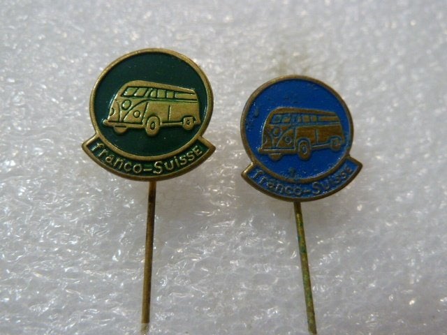 Vintage Franco-Suisse VW Bus Speldjes (2 stuks), Verzamelen, Ophalen of Verzenden, Gebruikt, Transport, Speldje of Pin