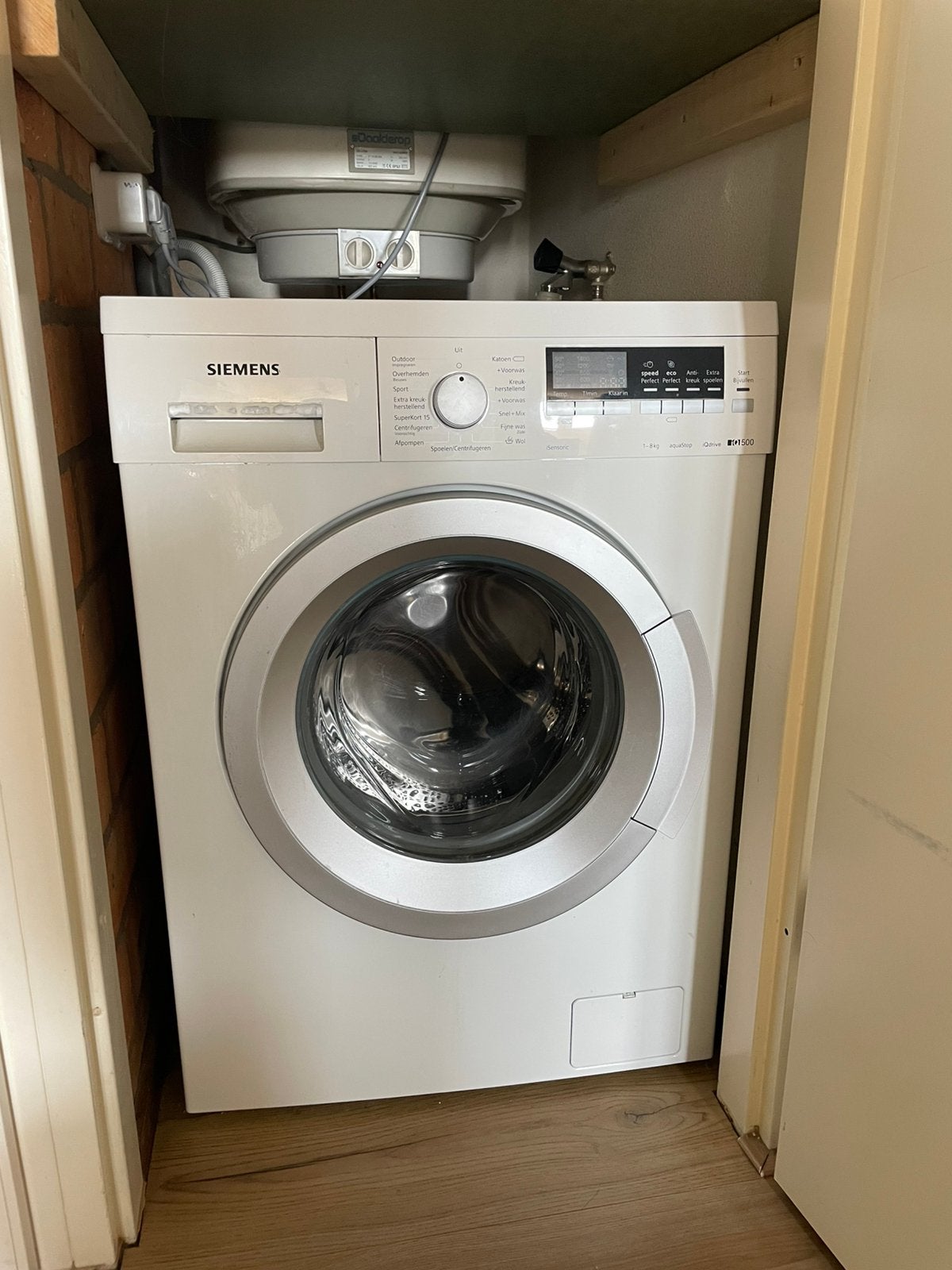 Siemens iQ500 wasmachine in goede staat, Ophalen, Zo goed als nieuw, 1200 tot 1600 toeren, 85 tot 90 cm