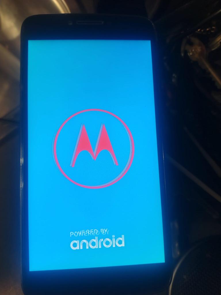 Motorola e4 plus telefoon, Telecommunicatie, Mobiele telefoons | Motorola, Verzenden, 6 megapixel of meer, Zwart