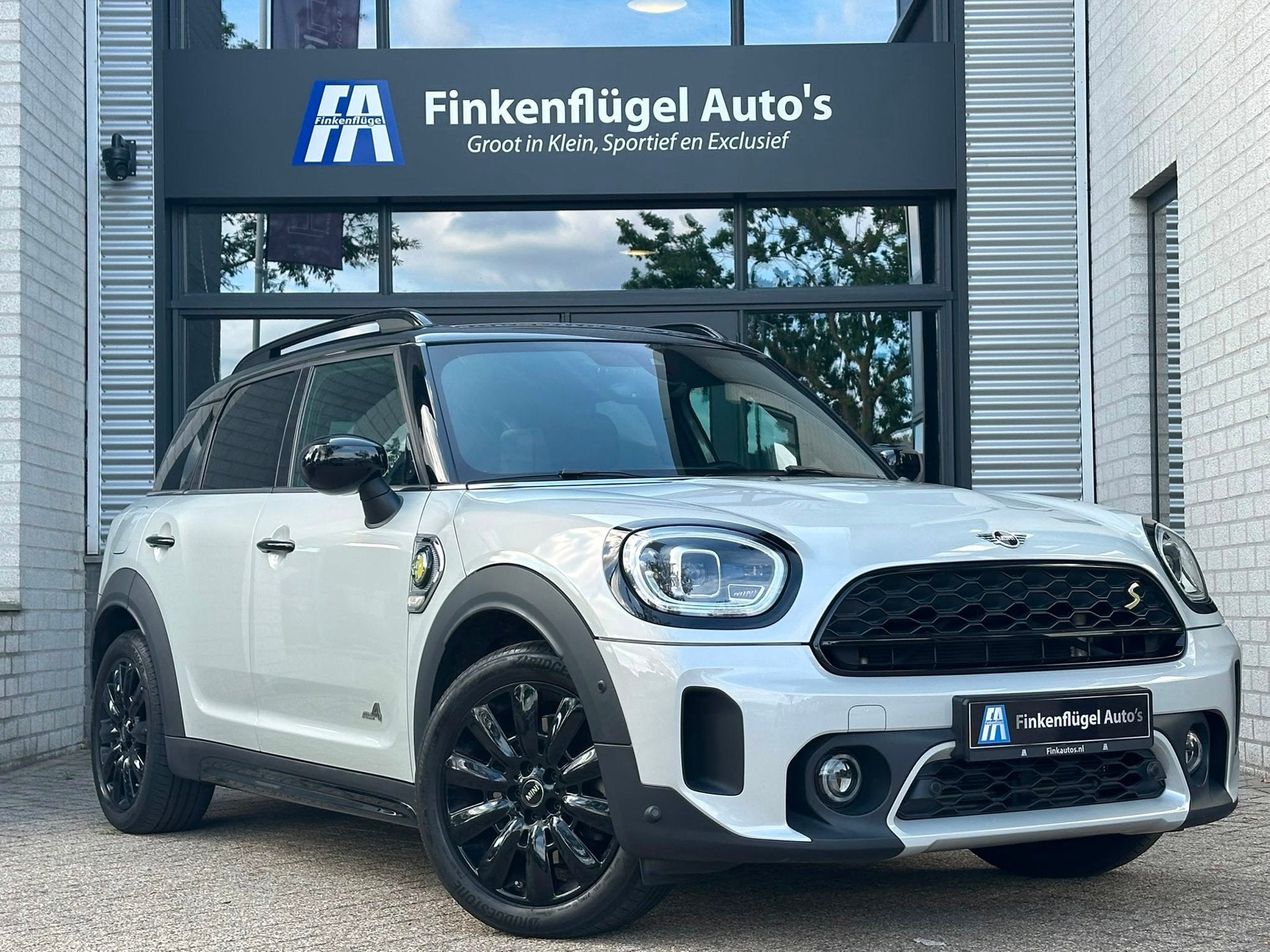 MINI Countryman 1.5 Cooper SE ALL4 YOURS Black-Pack Facelift, Auto's, Mini, Automaat, Dealer onderhouden, Gebruikt, Zwart