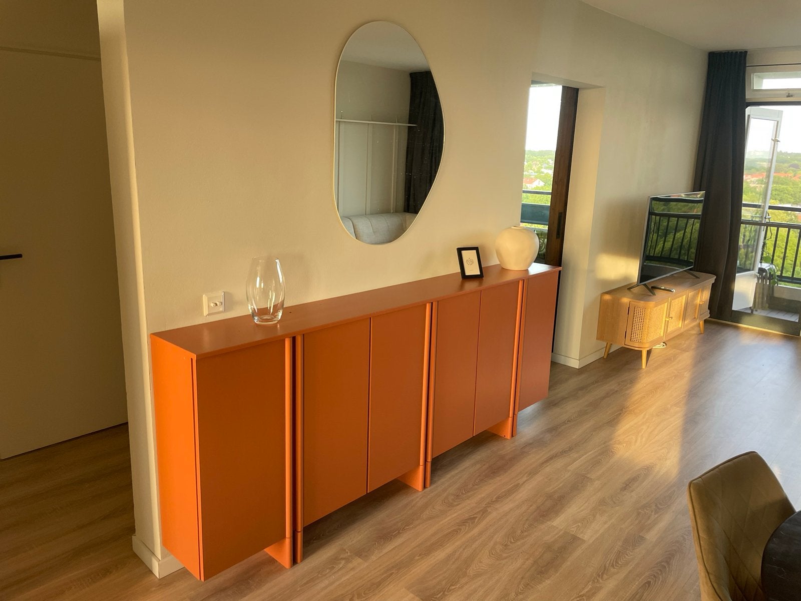 Stijlvol terracotta dressoir, Ophalen of Verzenden, Zo goed als nieuw, 200 cm of meer, 25 tot 50 cm