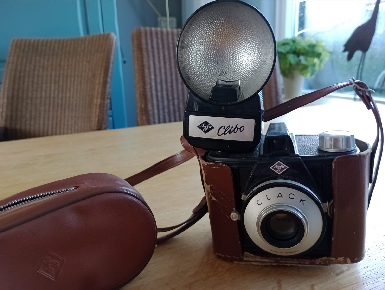 Vintage Agfa Clack camera met Agfa Clibo flitser en tas, Ophalen, Gebruikt, Compact, Overige Merken