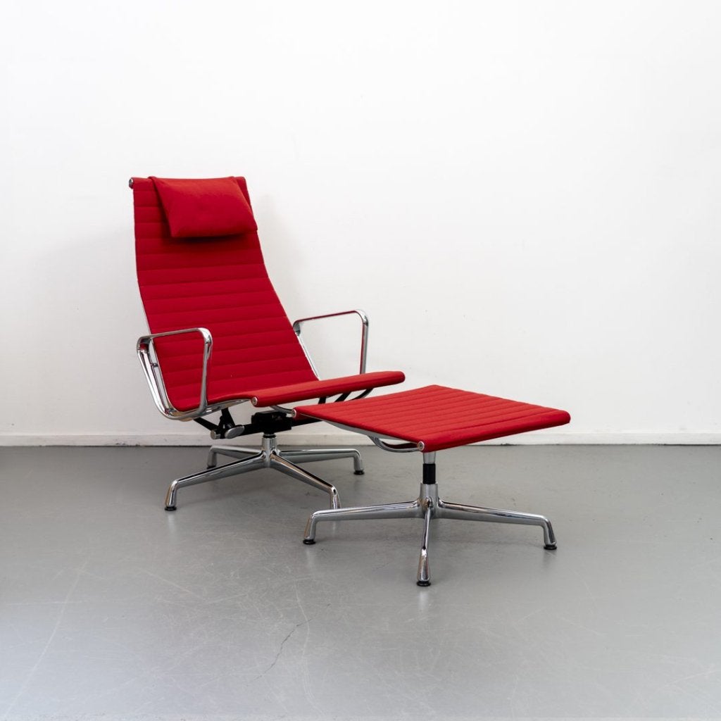 Vitra EA 124 Fauteuil Rood Hopsak - Chroom + Hocker, Huis en Inrichting, Fauteuils, Niet ingevuld, Zo goed als nieuw, Niet ingevuld