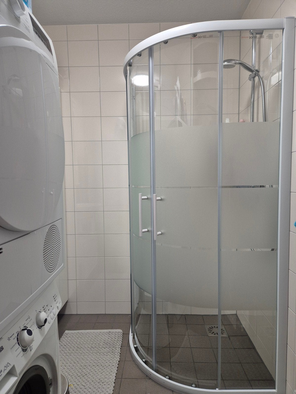Halfronde douchecabine 90 x 90 x 190 cm – wegens verhuizing, Ophalen