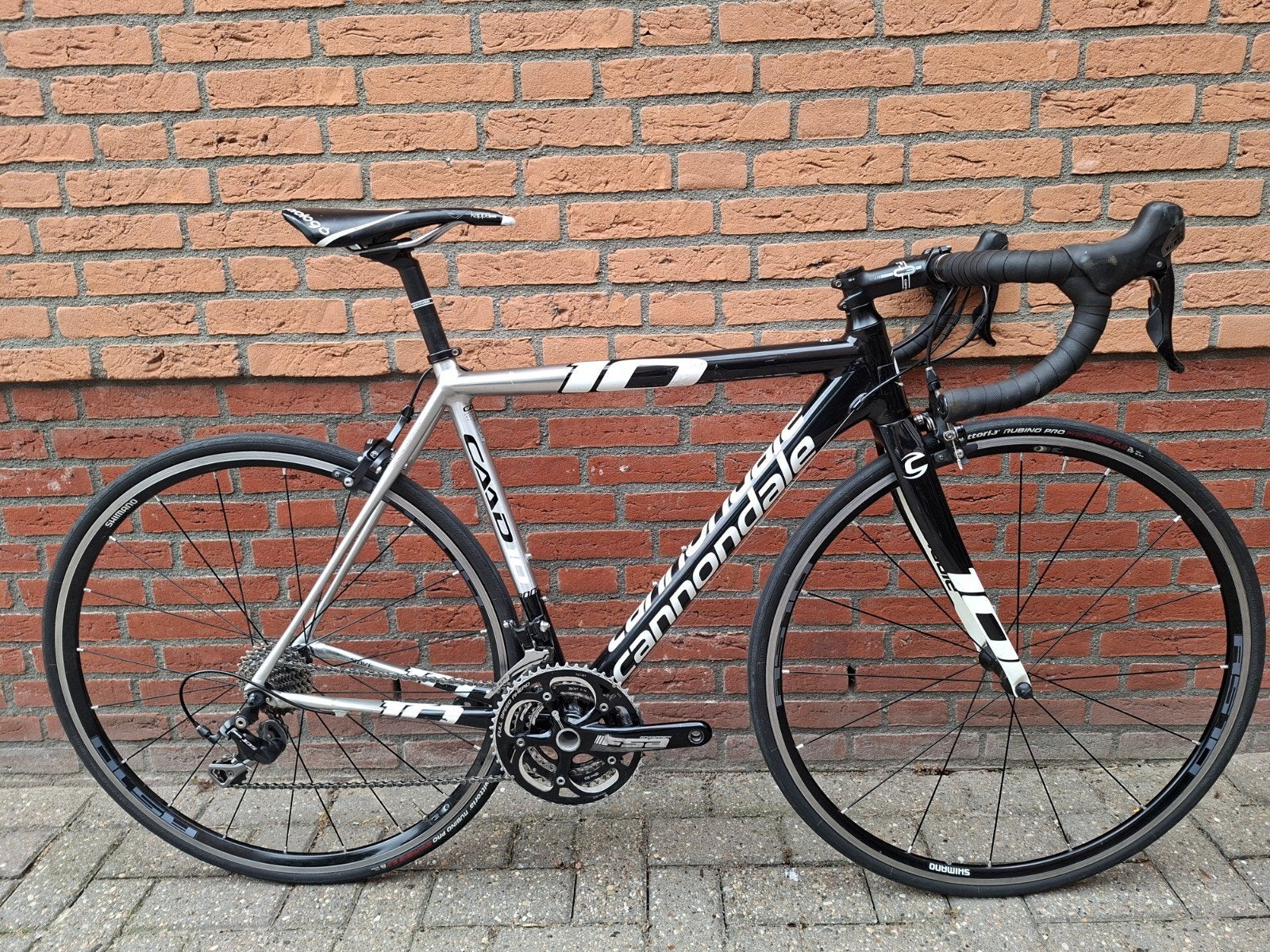 *** Cannondale CAAD10 / H52 / Shimano 105 triple ***, 28 inch, Gebruikt, Velgrem, Aluminium
