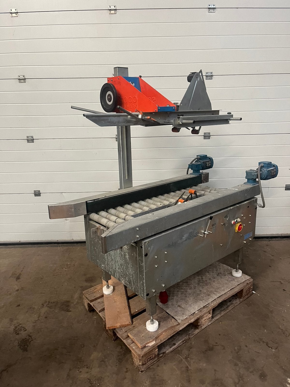 Soco dozentaper dozensluiter Tapemachine, Ophalen
