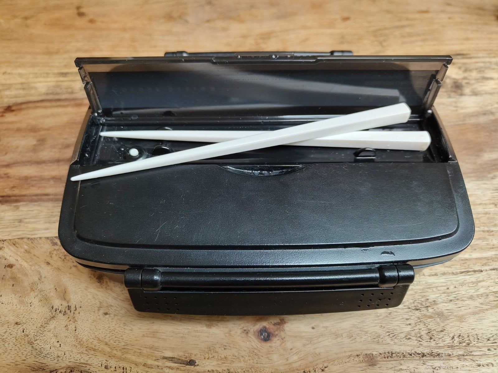 Bento lunch box met eetstokjes, Overige kleuren, 870 ml, Overige typen, Zo goed als nieuw