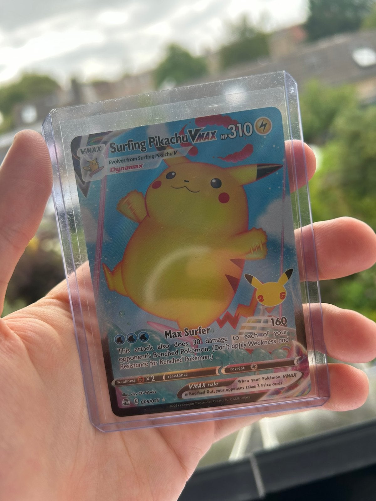Surfing Pikachu VMAX – Pokémon Celebrations, Verzenden, Nieuw, Losse kaart, Foil