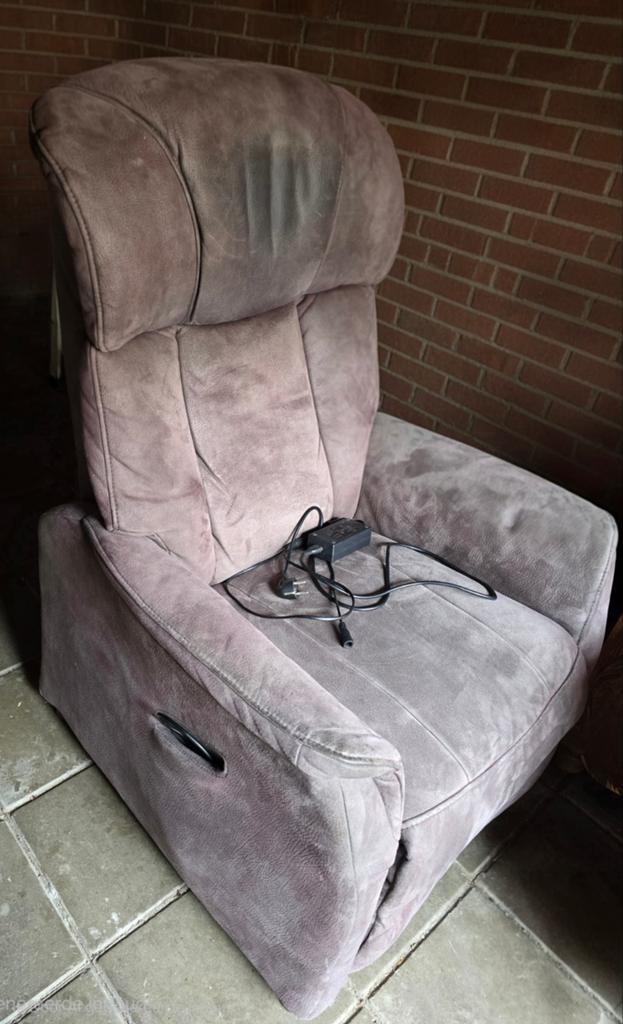 Elektrische sta-op-stoel / relaxfauteuil, Huis en Inrichting, Fauteuils, Ophalen