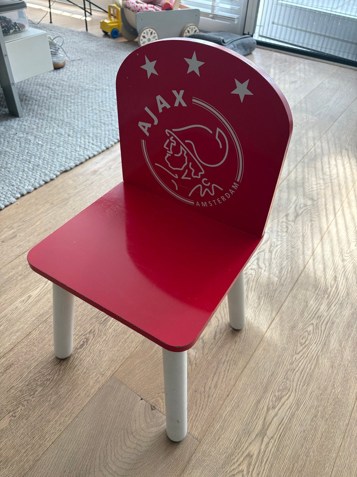 Ajax kinderstoel - Rood met wit logo, Ophalen, Gebruikt, Stoel(en)