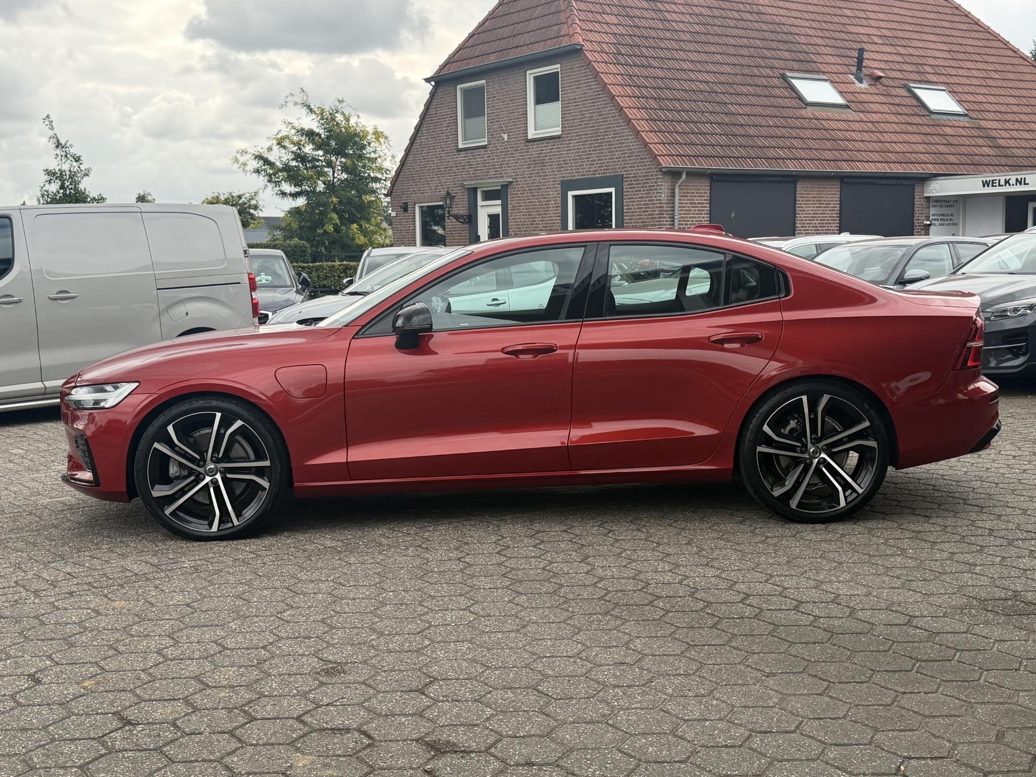 Volvo S60 2.0 Recharge T8 AWD Ultimate Bright PANO | 21" Vel, Auto's, Volvo, Automaat, 12 maanden, Gebruikt, Euro 6