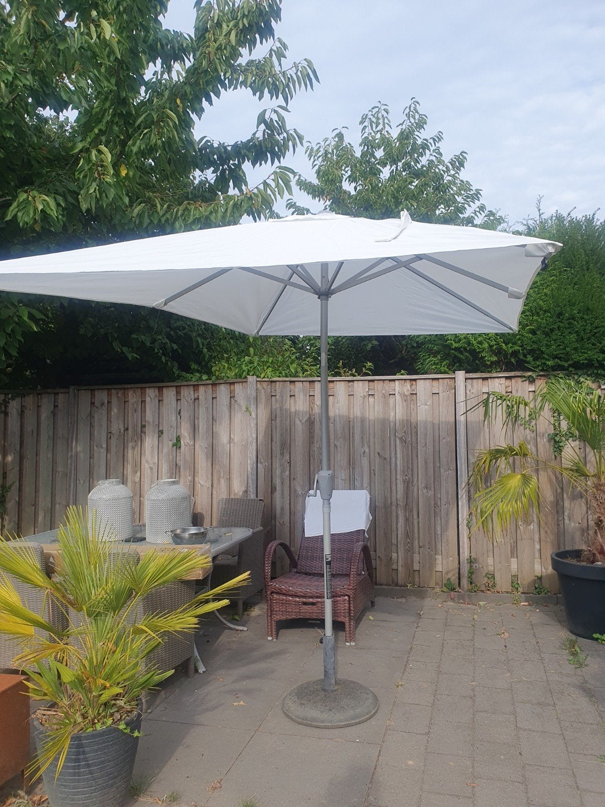 Parasol vonroc zgan, Ophalen, Zo goed als nieuw