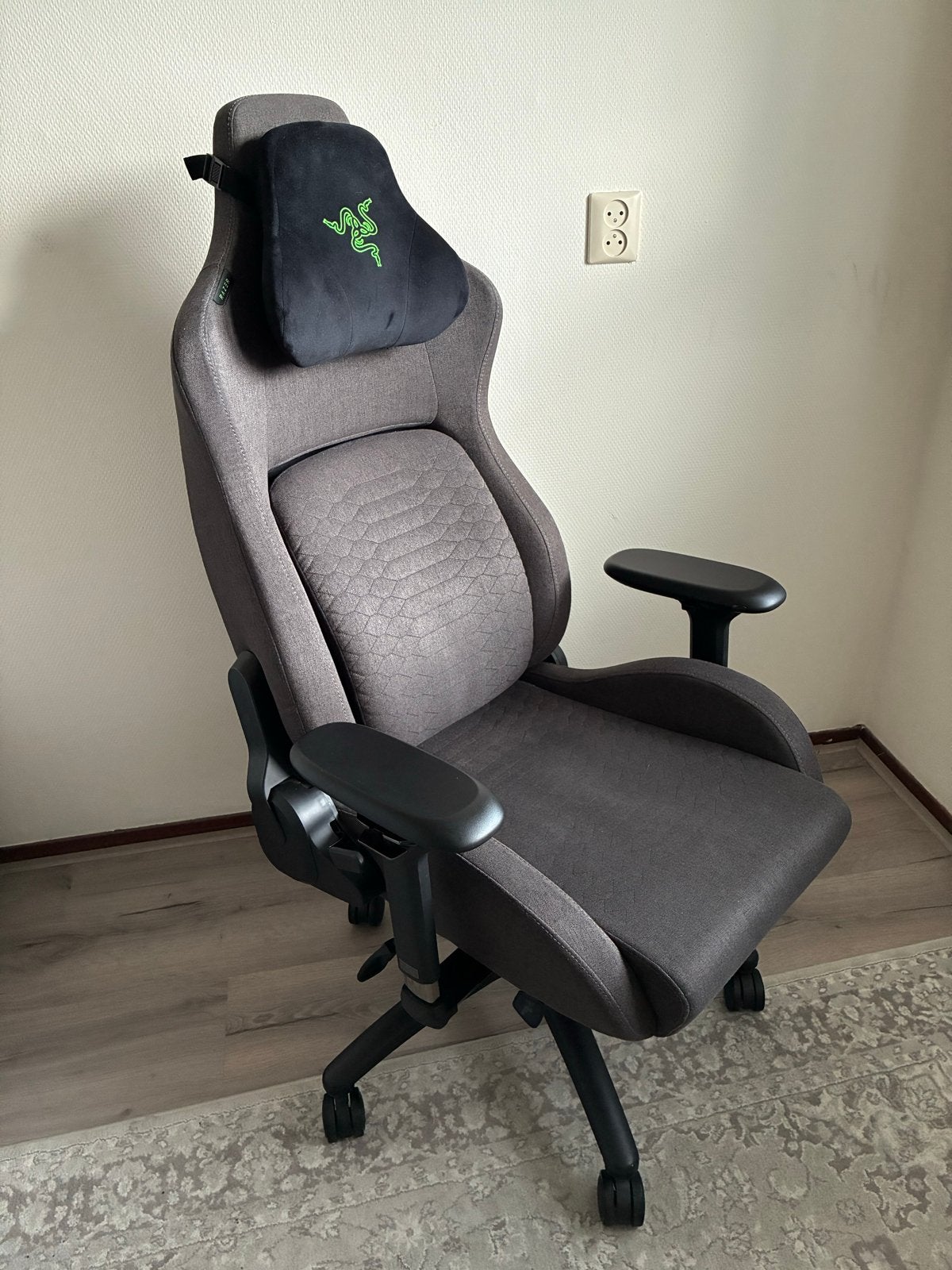 Razer Gaming Bureaustoel - Ergonomisch, Ophalen, Zo goed als nieuw, Grijs, Bureaustoel