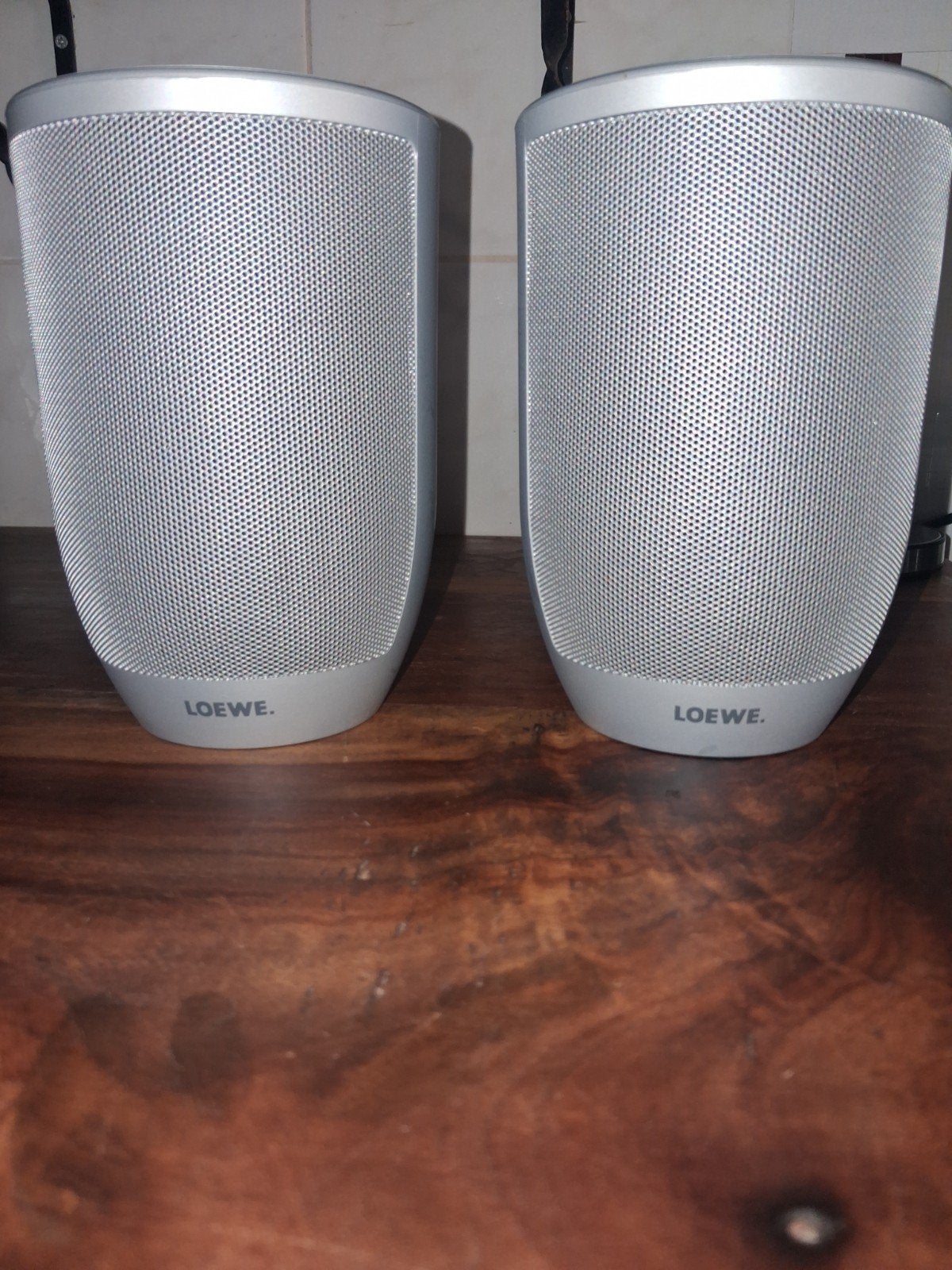 loewe speakers met hoge standaards, Ophalen of Verzenden, Zo goed als nieuw, Overige merken