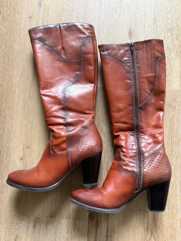 Laarzen cognac kleurig maat 40, Kleding | Dames, Schoenen, Tamaris, Hoge laarzen, Bruin, Ophalen of Verzenden