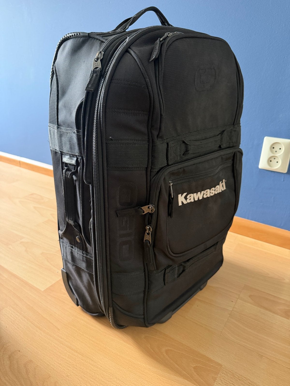 Kawasaki reiskoffer met wieltjes en uitschuifbare handgreep, Ophalen, 40 tot 60 cm, Gebruikt, 20 tot 30 cm