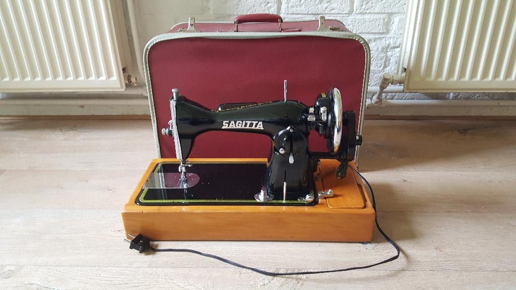 Sagitta luxe naaimachine met koffer, Ophalen of Verzenden