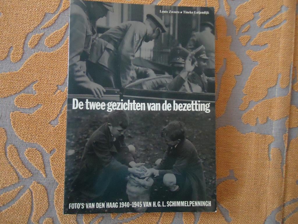 "De twee gezichten van de bezetting 1940-1945 veel foto's, Verzenden, Overige soorten, Nederland, Boek of Tijdschrift
