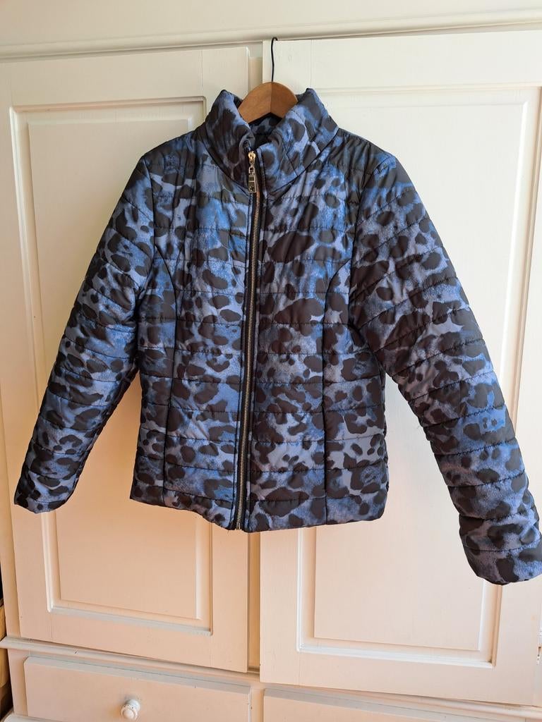 Tussenjas met print maat s/m, Ophalen of Verzenden, Gedragen, Maat 36 (S), Blauw