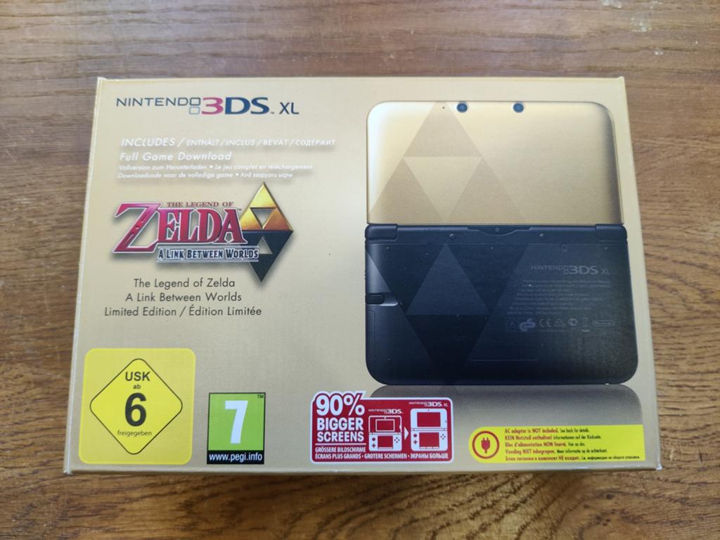 Nintendo 3DS XL The Legend of Zelda: A Link Between Worlds, Spelcomputers en Games, Spelcomputers | Nintendo 2DS en 3DS, Overige kleuren