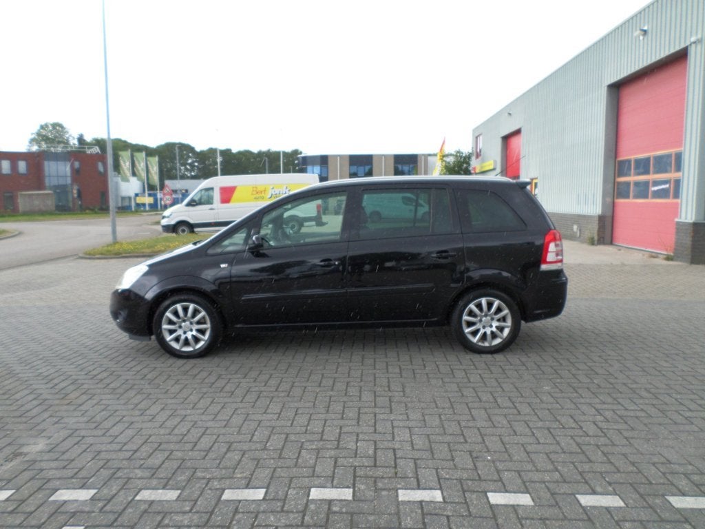Opel Zafira 2.2 Temptation, Auto's, Voorwielaandrijving, Gebruikt, 4 cilinders, 7 stoelen