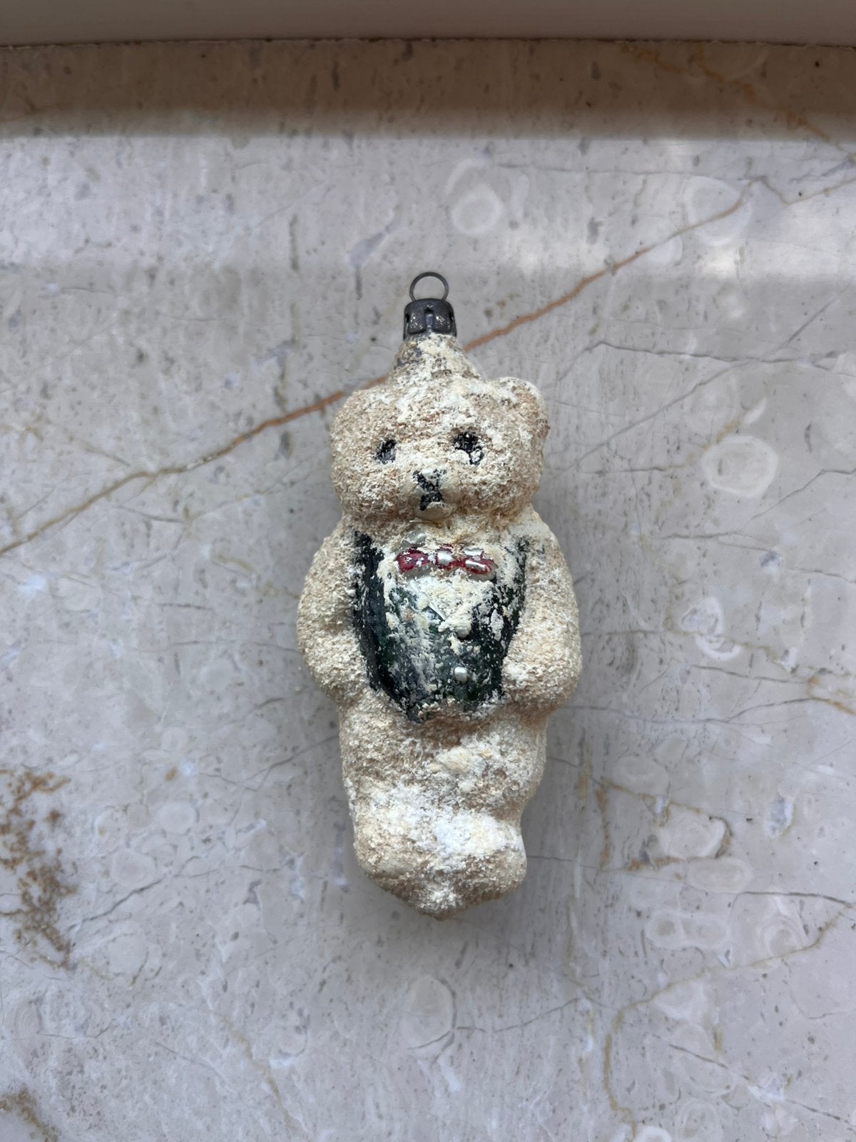 Oud gesuikerd wit beertje kerstbal, Diversen, Ophalen of Verzenden, Gebruikt
