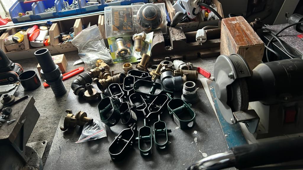 Draad spanners, Ophalen of Verzenden, Zo goed als nieuw, Spijkers