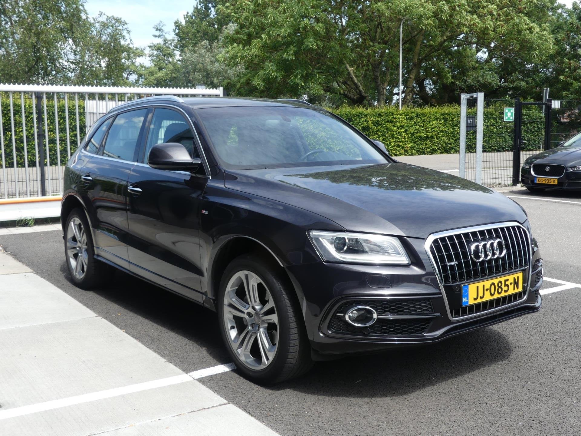 Audi Q5 2.0 TFSI 230PK Automaat quattro 3X S-Line / Navigati, Auto's, Dealer onderhouden, Gebruikt, 4 cilinders, Leder en Stof