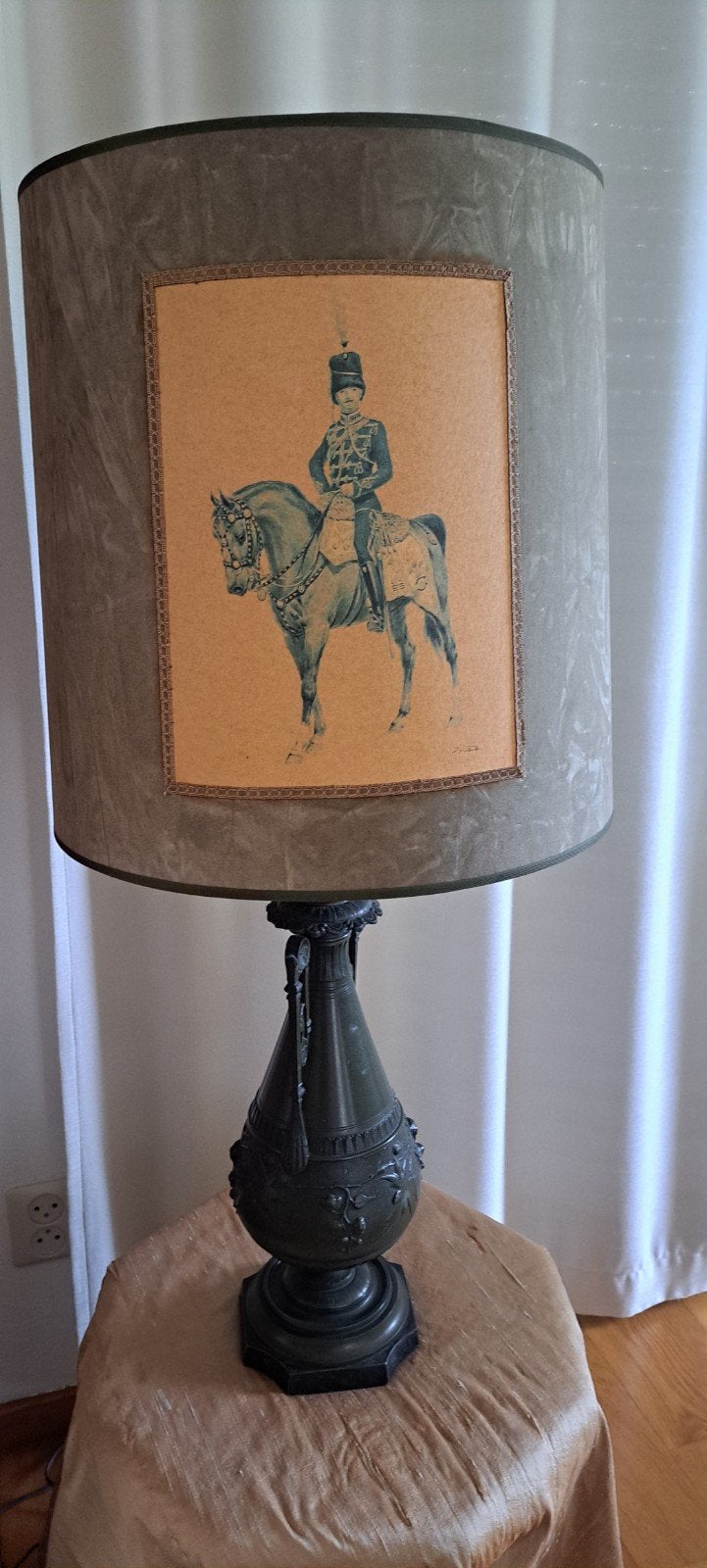Vintage schemerlamp met militair op paard, Huis en Inrichting, Ophalen, Schemerlamp, Vintage